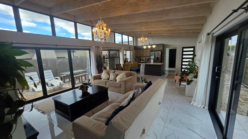 3 Bedroom Property for Sale in Hartenbos Heuwels Western Cape